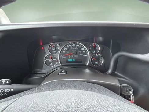 Used 2024 GMC Savana 2500 w/ Driver Convenience Package RWD image 16
