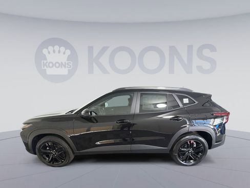 New 2026 Chevrolet Trax ACTIV image 2