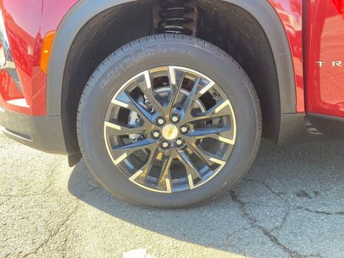 New 2025 Chevrolet Traverse LT w/ Sun and Wheel Package image 27