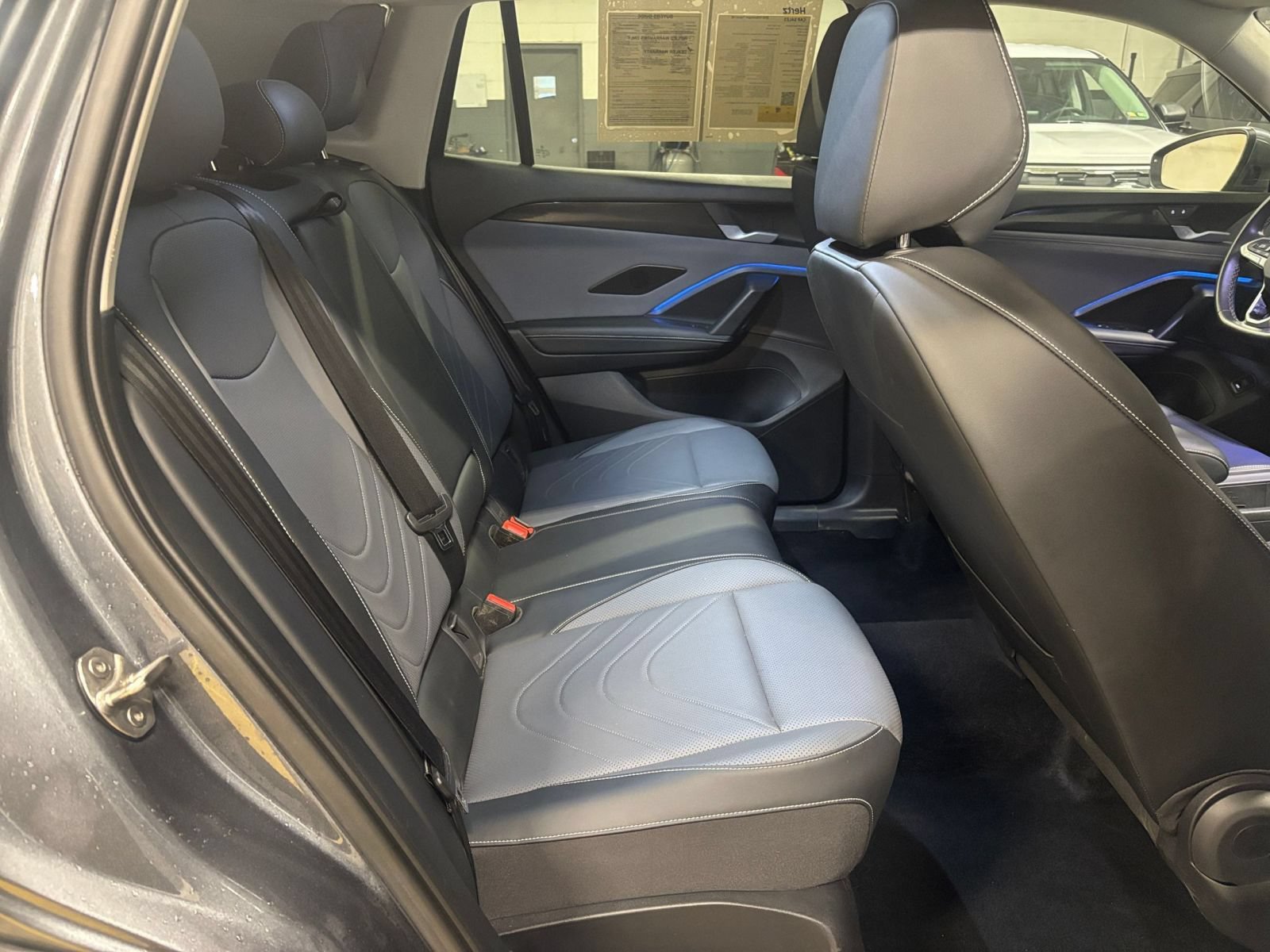 Used 2026 Volkswagen Tiguan SE AWD/4WD image 39
