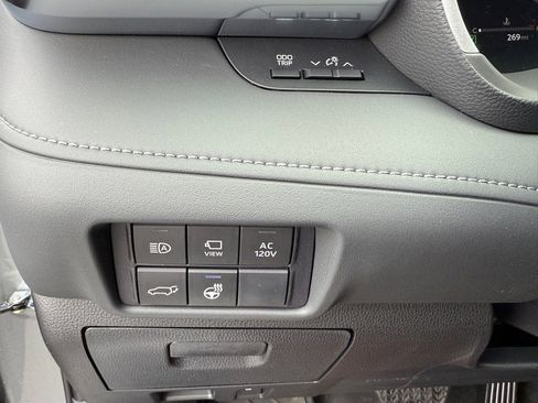 New 2026 Toyota Highlander Limited image 22