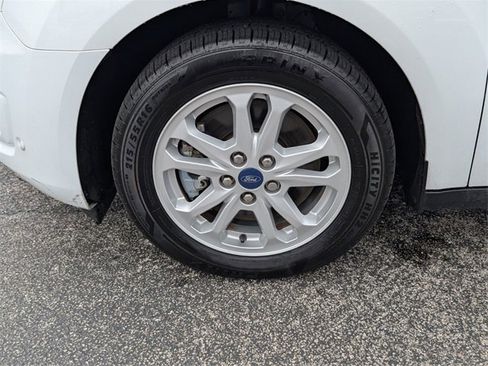 Used 2022 Ford Transit Connect XLT image 7