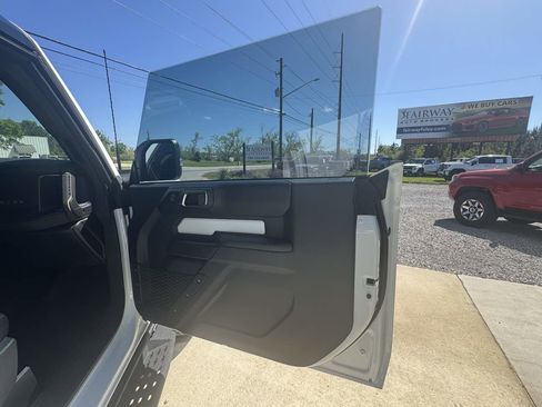 Used 2025 Ford Bronco Badlands AWD/4WD image 29