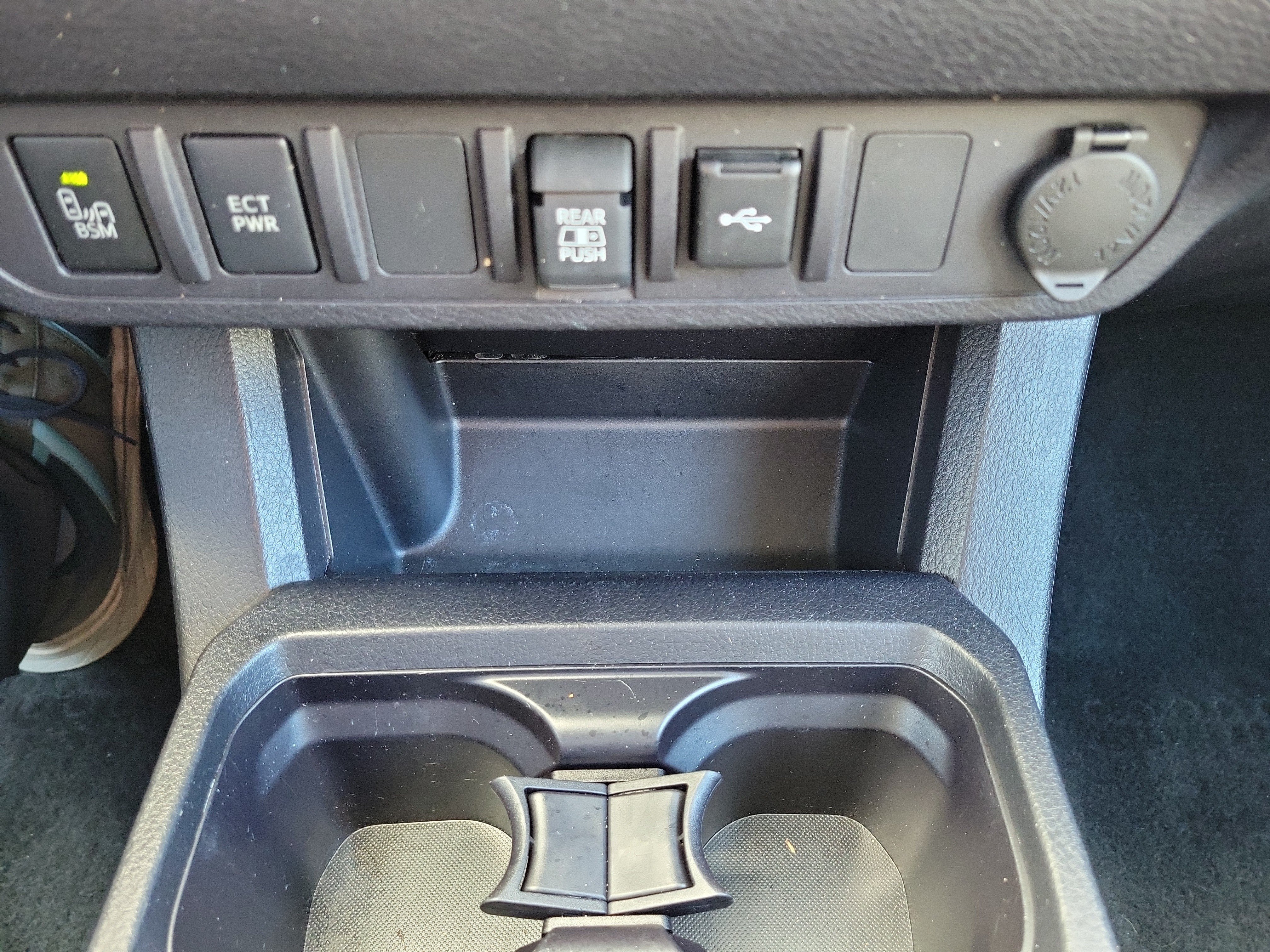 Used 2022 Toyota Tacoma SR5 w/ Technology Package RWD image 24