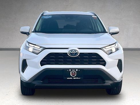 Used 2024 Toyota RAV4 LE AWD/4WD image 3