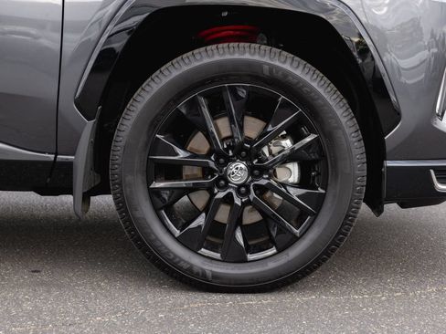 Certified 2025 Toyota RAV4 XSE AWD/4WD image 4