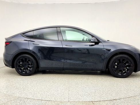 Used 2025 Tesla Model Y Long Range image 4