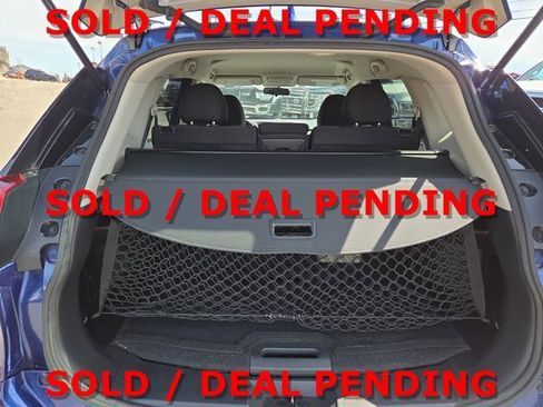 Used 2017 Nissan Rogue SV AWD/4WD image 12
