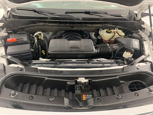 Used 2021 GMC Yukon SLT w/ SLT Premium Package image 11