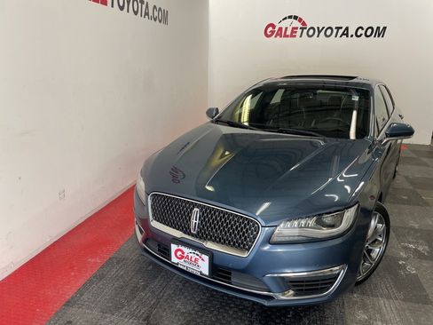 Used 2018 Lincoln MKZ Reserve w/ Drivers Package image 2