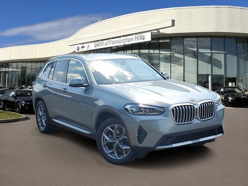 Used 2023 BMW X3 xDrive30i w/ Premium Package AWD/4WD image 3