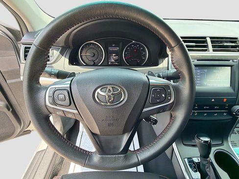 Used 2017 Toyota Camry SE FWD image 38