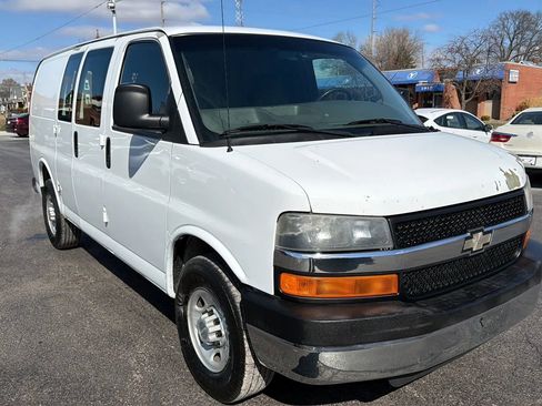 Used 2008 Chevrolet Express 2500 image 3