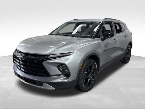 Used 2023 Chevrolet Blazer LT w/ Convenience Package FWD image 4