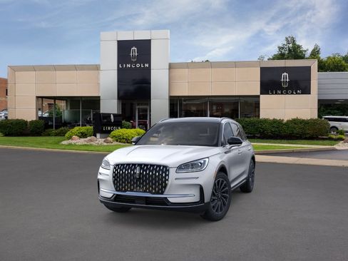 New 2024 Lincoln Corsair Reserve w/ Equipment Group 202A AWD/4WD image 3