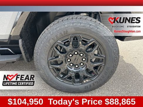 New 2025 GMC Hummer EV 2X w/ LPO, Dark Essentials Package image 18