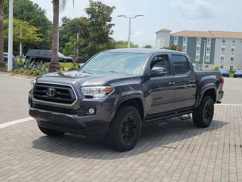 Used 2022 Toyota Tacoma SR5 RWD image 6