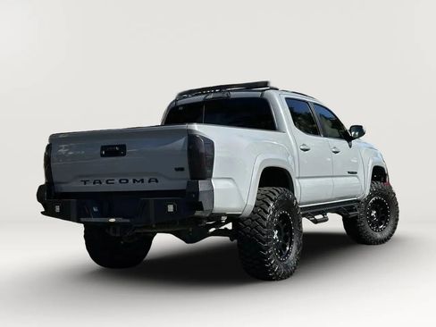Used 2018 Toyota Tacoma TRD Sport RWD image 7