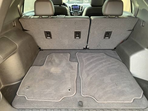 Used 2022 Chevrolet Equinox Premier image 9