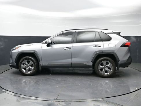 Used 2023 Toyota RAV4 XLE AWD/4WD image 9