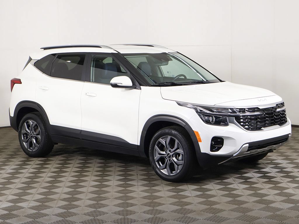 Used 2024 Kia Seltos S AWD/4WD image 2