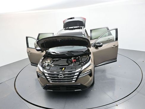 Used 2024 Nissan Rogue Platinum w/ Platinum Premium Package image 36