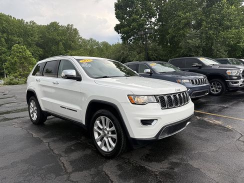 Used 2017 Jeep Grand Cherokee Limited AWD/4WD image 7