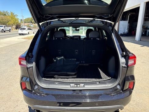 Certified 2023 Ford Escape ST-Line w/ Tech Pack #1 AWD/4WD image 23
