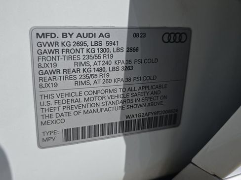 Used 2024 Audi Q5 e Premium w/ Convenience Package AWD/4WD image 39