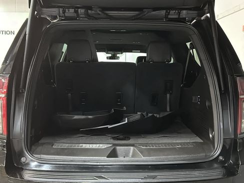 Used 2021 Chevrolet Suburban Z71 AWD/4WD image 30