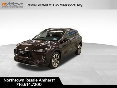 Used 2023 Ford Escape Platinum AWD/4WD image 1