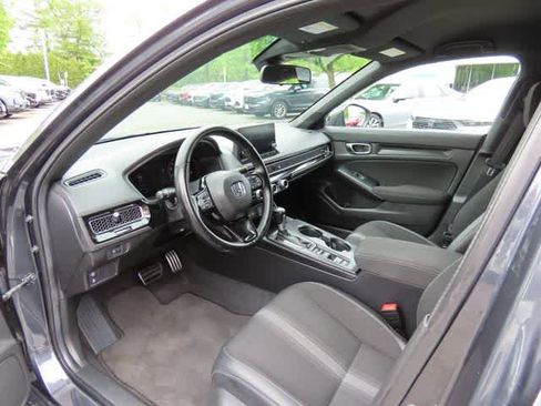 Used 2022 Honda Civic Sport image 2