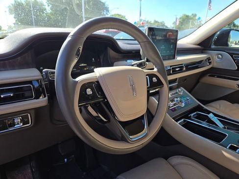 Used 2023 Lincoln Aviator Reserve w/ Equipment Group 201A AWD/4WD image 14