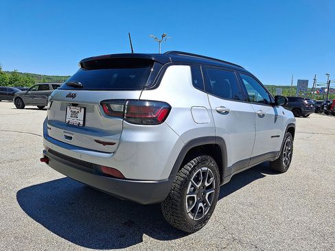 Used 2024 Jeep Compass Trailhawk w/ Trailhawk Elite Group AWD/4WD image 25