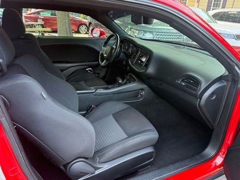 Used 2019 Dodge Challenger R/T RWD image 13