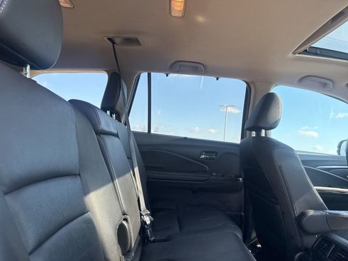 Used 2022 Honda Pilot Special Edition image 32
