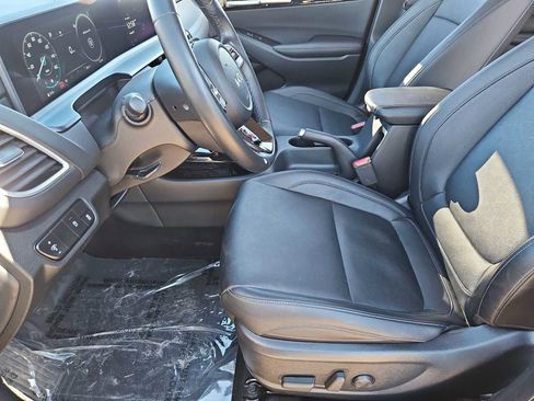 Used 2024 Kia Seltos EX image 16