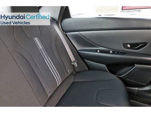Certified 2025 Hyundai Elantra SEL FWD image 15