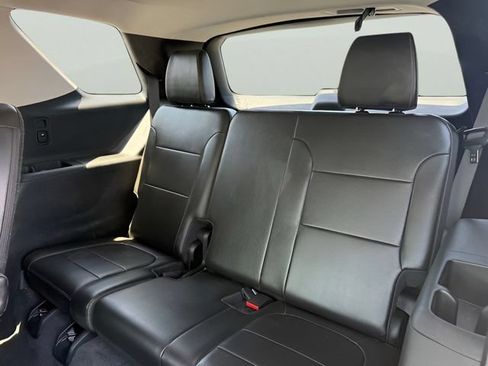 Used 2021 Chevrolet Traverse LT AWD/4WD image 9