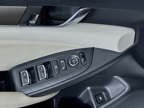 Used 2020 Honda Accord LX image 22