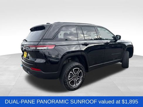 Used 2022 Jeep Grand Cherokee Trailhawk w/ Advanced Protech Group II image 8