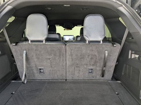 Used 2025 Ford Explorer ST-Line w/ ST-Line Street Pack image 29