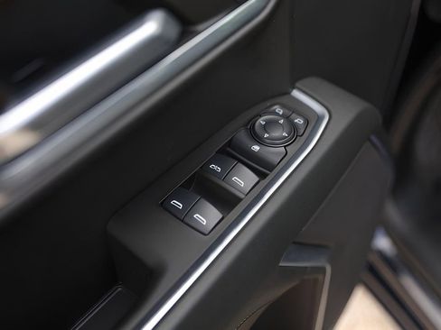 Used 2024 GMC Sierra 1500 Elevation image 25