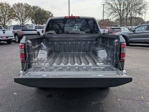 Used 2022 Nissan Frontier SV image 14