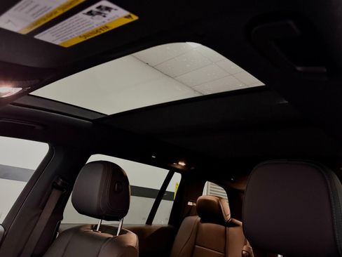 Used 2025 Mercedes-Benz GLS 450 4MATIC image 25