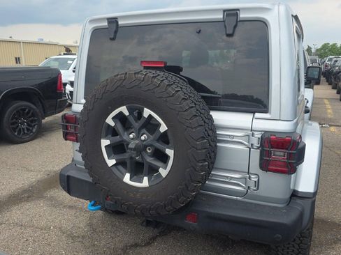 Used 2024 Jeep Wrangler Unlimited Rubicon 4xe AWD/4WD image 5