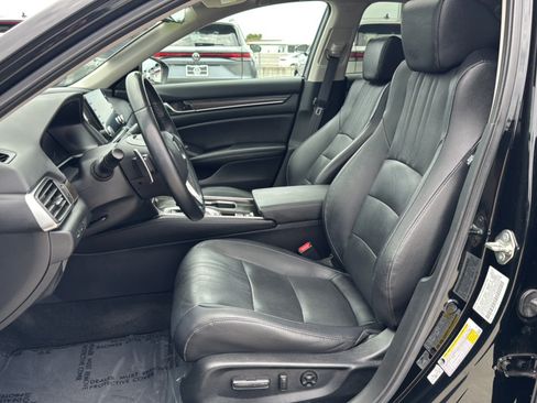 Used 2019 Honda Accord Touring image 17