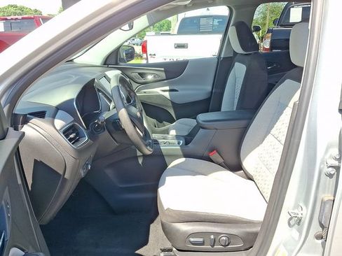 Used 2022 Chevrolet Equinox LT FWD image 10
