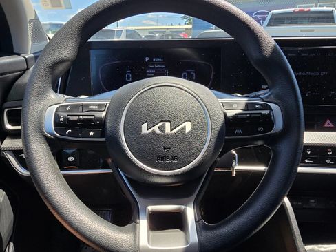 Used 2023 Kia Sportage LX FWD image 25
