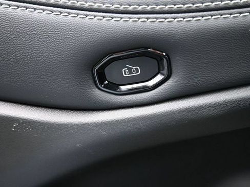 New 2026 Jeep Cherokee Laredo AWD/4WD image 12